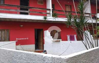 Imagem: A casa possui 4 Dormitórios, 1 Banheiro, 200m² de Área e