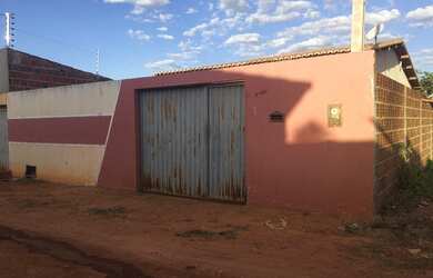 Imagem: A casa possui 1 Dormitório, 2 Banheiros, 79-0m² de Área e