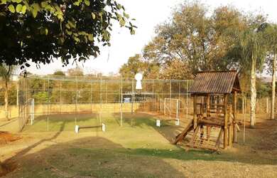 Imagem: O terreno possui 306m² de Área e está localizado em Reserva