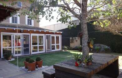 Imagem 2: Santana de Parnaíba - Casa Padrão - Alphaville