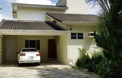 Imagem: A casa em condomínio possui 3 Dormitórios, 3 Banheiros, 2