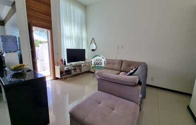 Imagem: A casa possui 2 Dormitórios, 2 Banheiros, 2 Vagas na garagem