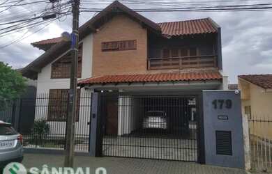 Imagem: A casa possui 2 Dormitórios, 1 Banheiro, 292m² de Área e