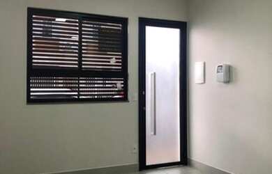 Imagem: O depósito possui 1 Vaga na garagem, 50m² de Área e está