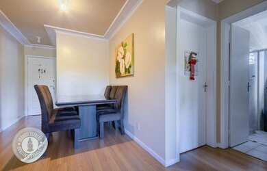 Imagem: O apartamento possui 2 Dormitórios, 1 Banheiro, 1 Vaga na garagem