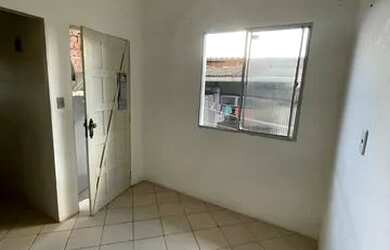 Imagem: A casa possui 1 Dormitório, 1 Banheiro e está localizado