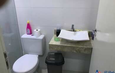 Imagem: A casa possui 3 Dormitórios, 3 Banheiros, 1 Vaga na garagem