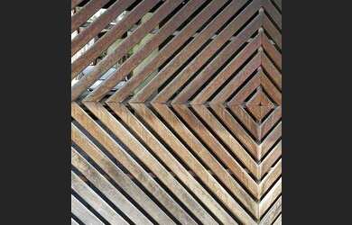 Imagem: A casa possui 3 Dormitórios, 1 Banheiro, 3 Vagas na garagem