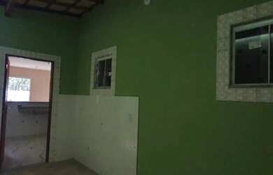 Imagem: A casa possui 2 Dormitórios, 1 Banheiro, 1 Vaga na garagem