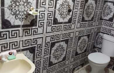 Imagem: A casa possui 2 Dormitórios, 1 Banheiro, 1 Vaga na garagem