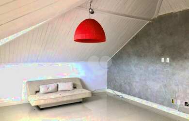 Imagem: A casa em condomínio possui 4 Dormitórios, 5 Banheiros, 2