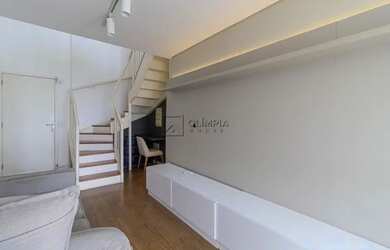 Imagem: O apartamento possui 2 Dormitórios, 2 Banheiros, 2 Vagas na