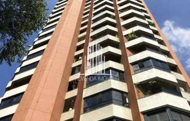 Imagem: O apartamento possui 5 Dormitórios, 5 Banheiros, 4 Vagas na