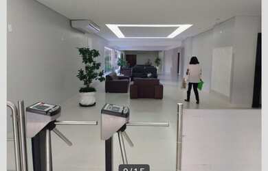 Imagem: O apartamento possui 1 Dormitório, 1 Vaga na garagem e está