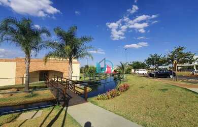 Imagem: A casa em condomínio possui 4 Dormitórios, 5 Banheiros, 4