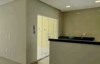 Imagem: A casa possui 3 Dormitórios, 2 Banheiros, 2 Vagas na garagem