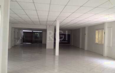 Imagem: O depósito possui 400m² de Área e está localizado em Moinhos