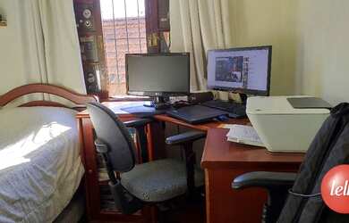 Imagem: A casa possui 3 Dormitórios, 2 Banheiros, 2 Vagas na garagem