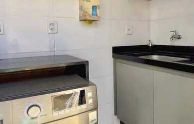 Imagem 16: Imperdível Casa Moderna com Área Gourmet e Jacuzzi no Condomínio Maria...