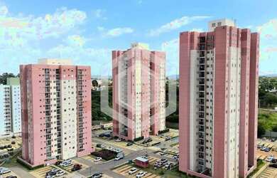 Imagem: O apartamento possui 2 Dormitórios, 1 Banheiro, 2 Vagas na