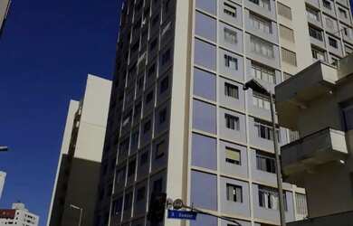 Imagem: O apartamento possui 3 Dormitórios, 2 Banheiros, 272m² de