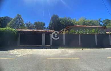 Imagem: A casa possui 5 Dormitórios, 5 Banheiros, 5 Vagas na garagem