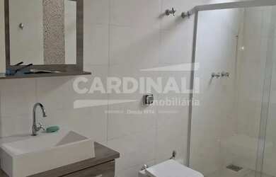 Imagem 16: Casa com ótima localização, acabamento de primeira qualidade, ao lado...