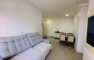 Imagem: O apartamento possui 3 Dormitórios, 1 Banheiro, 2 Vagas na