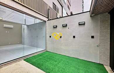 Imagem 3: Casa Triplex com 4 Quartos para Alugar em Santos/SP