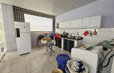 Imagem 3: Casa Térrea com 3 Qts 1 Suíte no Adrianópolis/ Piscina com Cascata/...