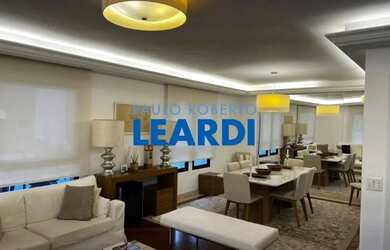 Imagem: O apartamento possui 3 Dormitórios, 5 Banheiros, 3 Vagas na