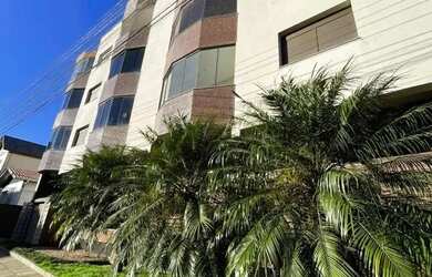 Imagem: O apartamento possui 2 Dormitórios, 1 Banheiro, 2 Vagas na