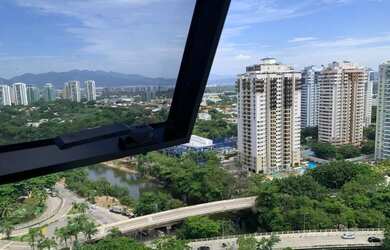 Imagem 15: Apartamento para venda no condomínio Varandas do Mar na Barra com 124...