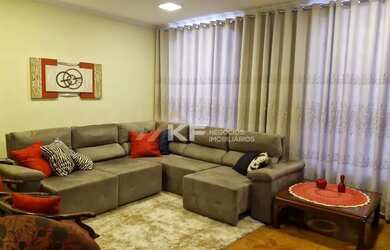 Imagem: A casa possui 3 Dormitórios, 3 Banheiros, 5 Vagas na garagem