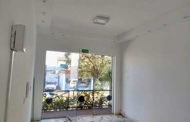 Imagem: O depósito possui 2 Vagas na garagem e 86m² de Área e está