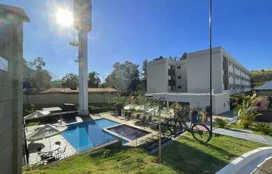 Imagem: O apartamento possui 2 Dormitórios, 1 Banheiro, 1 Vaga na garagem