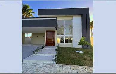 Imagem: A casa possui 3 Dormitórios, 4 Banheiros, 2 Vagas na garagem