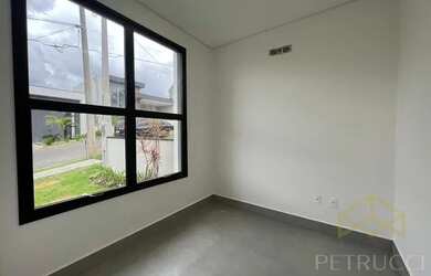 Imagem: A casa em condomínio possui 3 Dormitórios, 3 Banheiros, 4