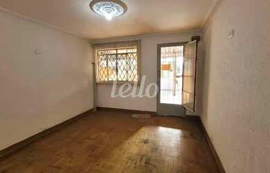 Imagem: A casa possui 3 Dormitórios, 2 Banheiros, 1 Vaga na garagem