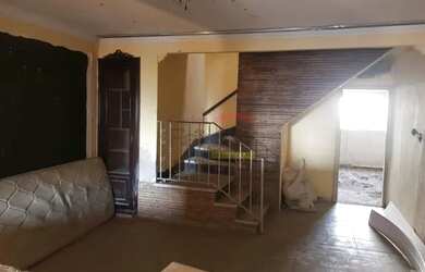 Imagem: O depósito possui 1 Vaga na garagem e 120m² de Área e está