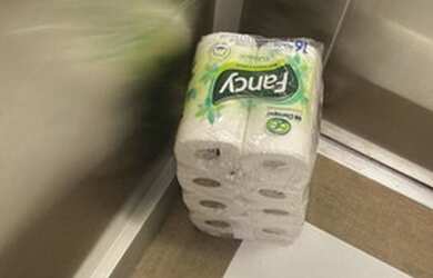 Imagem: O apartamento possui 1 Dormitório, 2 Banheiros, 2 Vagas na