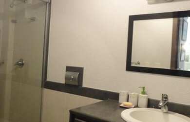 Imagem: O apartamento possui 1 Dormitório, 1 Banheiro, 1 Vaga na garagem