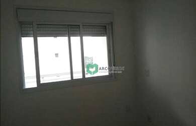 Imagem: O apartamento possui 1 Dormitório, 1 Banheiro, 1 Vaga na garagem