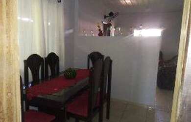 Imagem: A casa possui 3 Dormitórios, 3 Vagas na garagem e está localizado