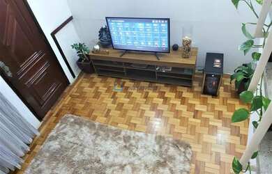 Imagem: A casa possui 2 Dormitórios, 2 Banheiros, 2 Vagas na garagem