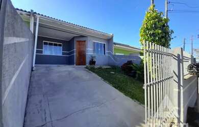 Imagem: A casa possui 2 Dormitórios, 1 Banheiro, 1 Vaga na garagem