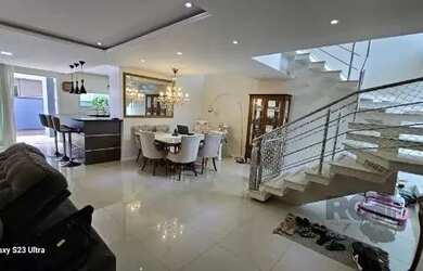 Imagem 11: Casa em Porto Alegre, no bairro Hípica, com 3 dormitório s , e 3 banheiros,...