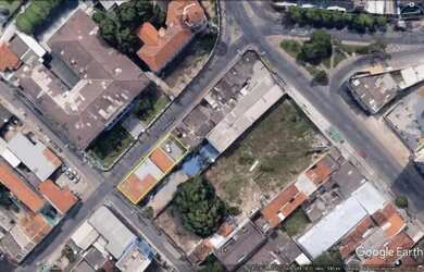 Imagem: O terreno possui 300m² de Área e está localizado em Dom