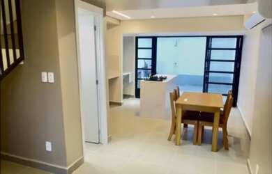 Imagem: A casa em condomínio possui 2 Dormitórios, 3 Banheiros, 1