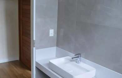 Imagem 12: Casa de condomínio para venda tem 372 metros quadrados com 4 quartos